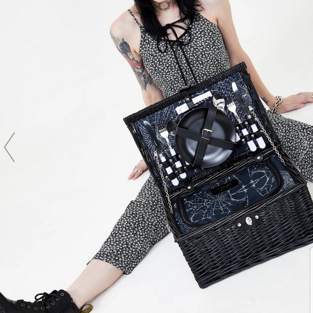 ISO Widow/Dollskill Wine N Die Goth Picnic Basket